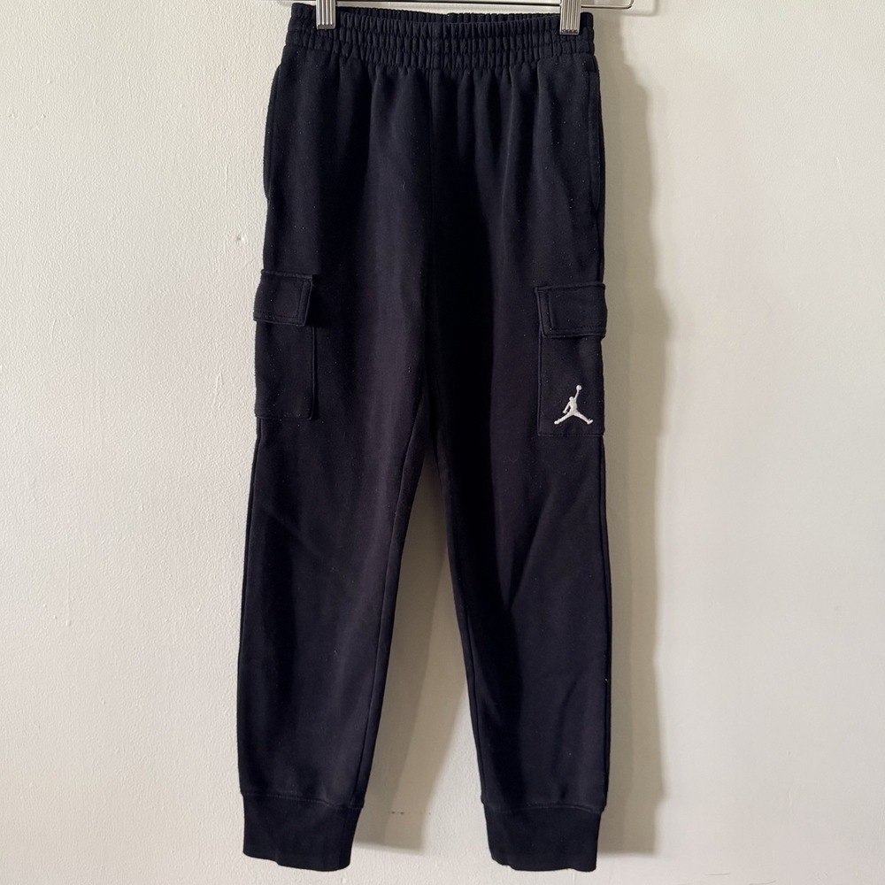 Jordan Sweat Pants Kids black Cargo Activewear Jogger tapered Size S 8-10 Jumpma